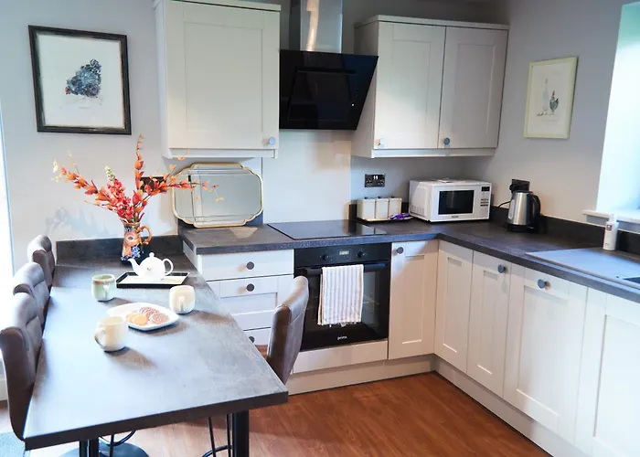 The Retreat Ainstable